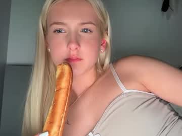 girl Live Cam Sex with cassiemaee